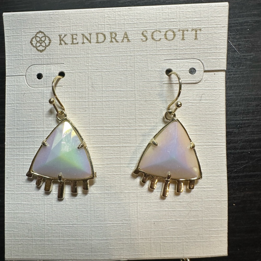 VGUC Kendra Scott Custom Gold and White Iridescent Necklace & Earring - Picture 3 of 4
